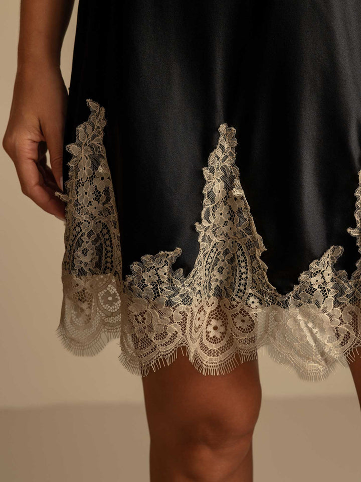 Ida | Timeless Lace Trim Nightgown