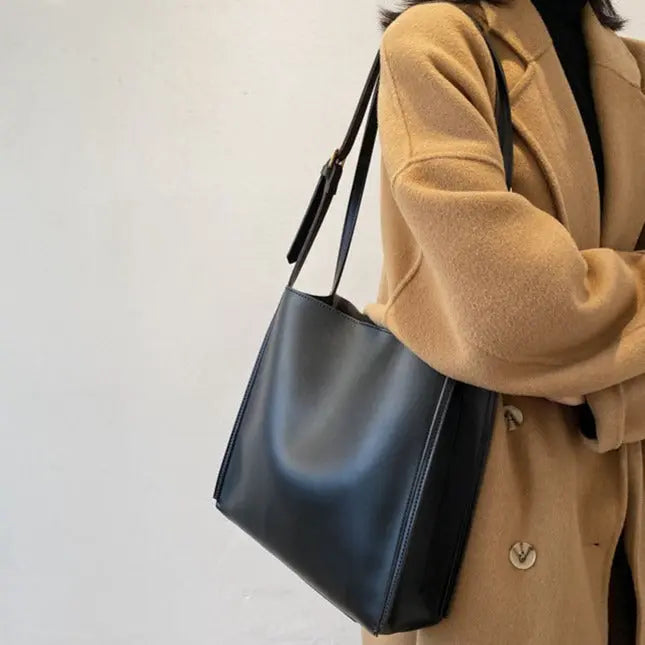 Rose | Boxy Leather Crossbody Bag with Clean Lines and Slim Strap