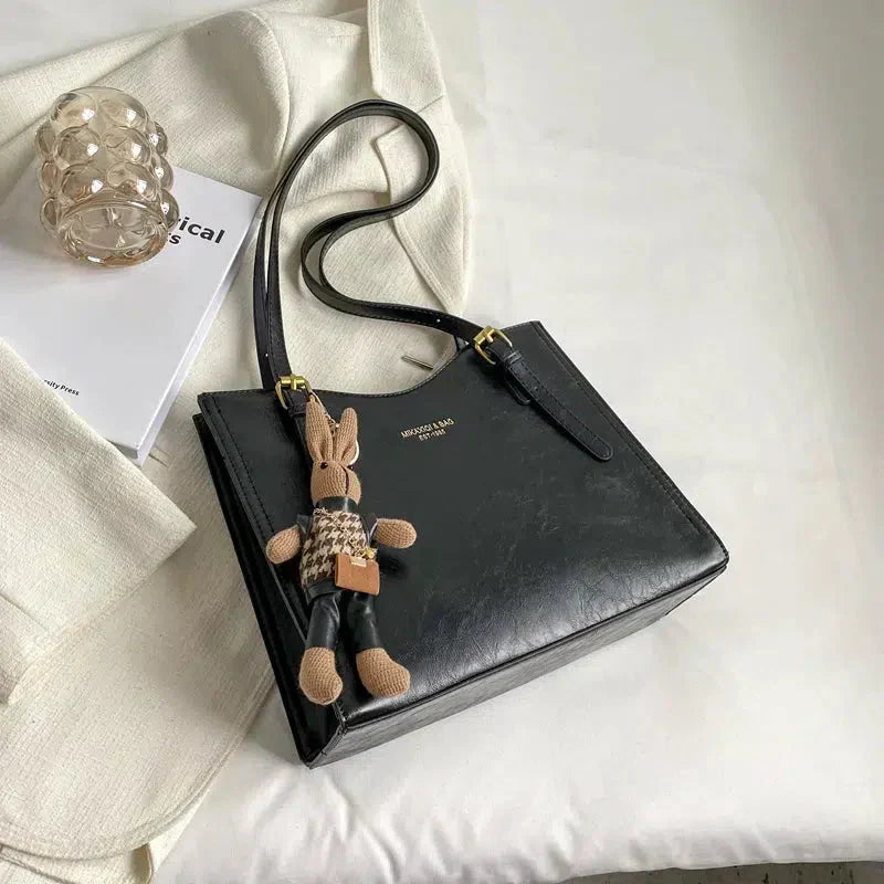Nikki | Classic Shoulder Tote