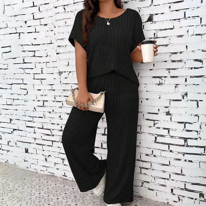 Wanda™ | Casual Plus Size Short Sleeve Top and Pants Set