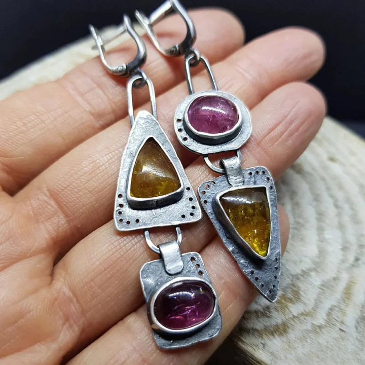 Rhea | Retro Triangular Geometric Earrings