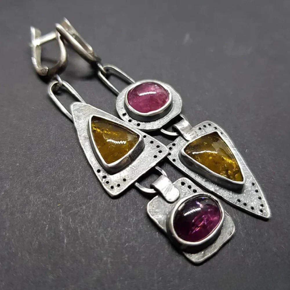 Rhea | Retro Triangular Geometric Earrings