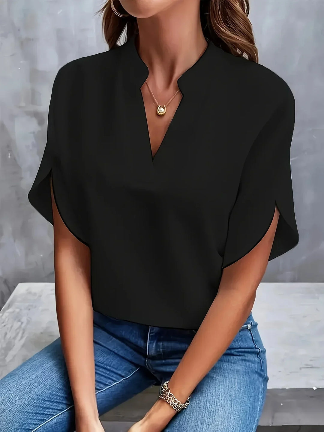 Talia™ | Sophisticated Blouse with Tailored Design