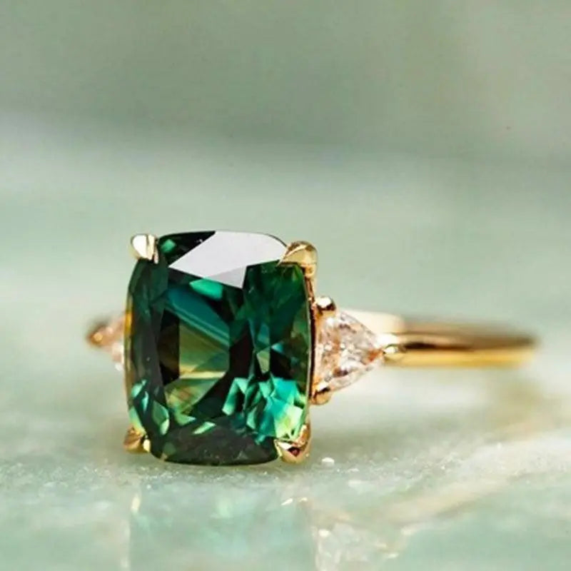 Cass | Elegant Emerald Ring