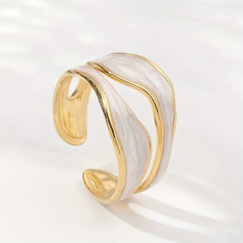 Bridget | Vintage White Gold Ring