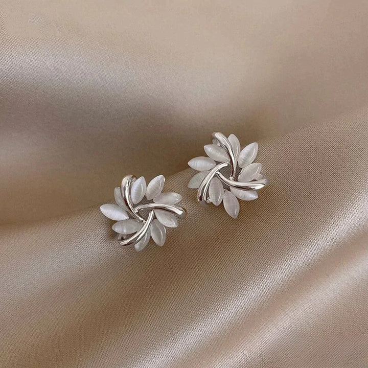 Isabella | Elegant Gold Earrings with Exquisite Opal Flower Motifs