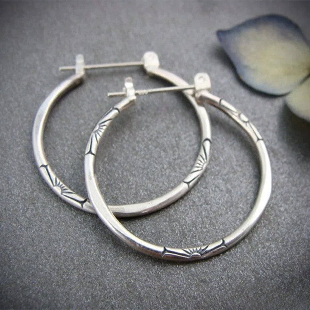 Clarissa | Retro Silver Hoop Earrings