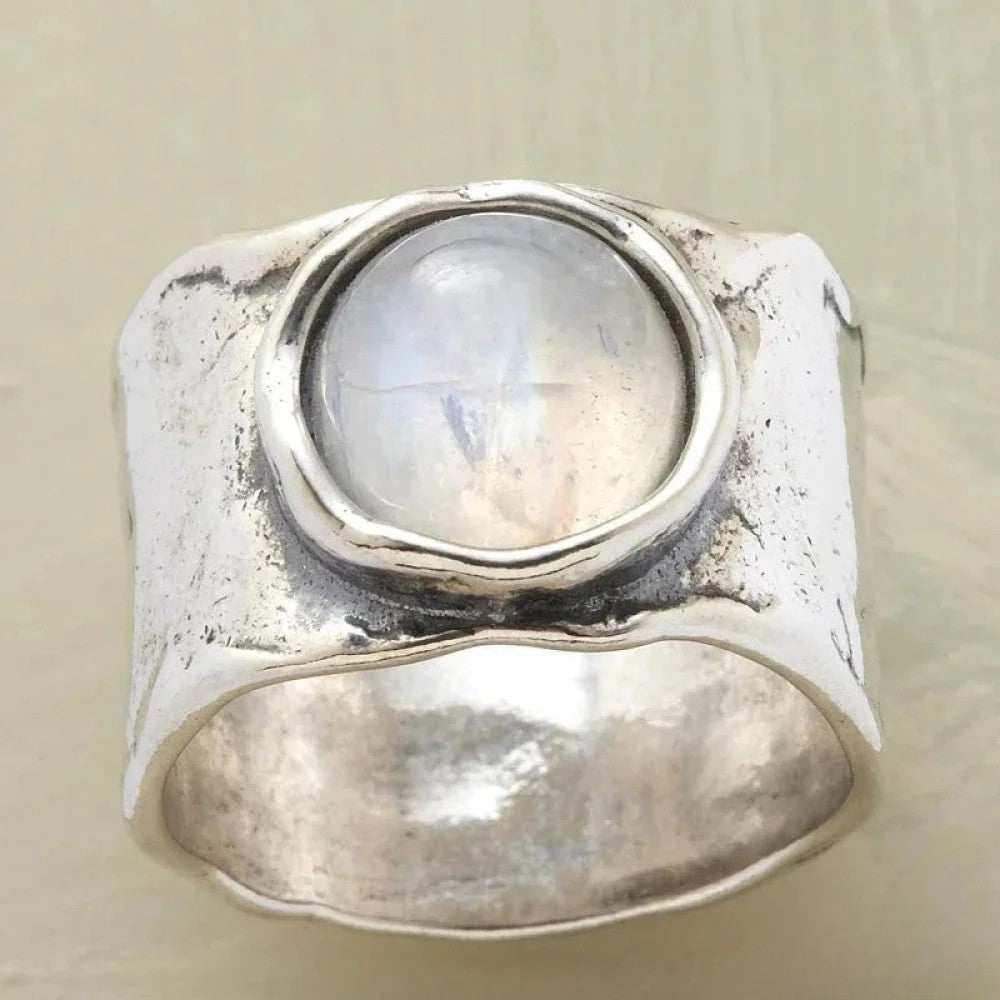 Evangeline | Antique Ring with Stone
