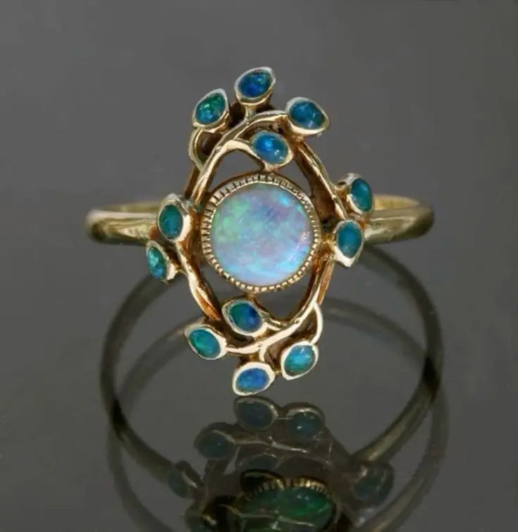 Antonia | Blue Ring Vintage Crystal