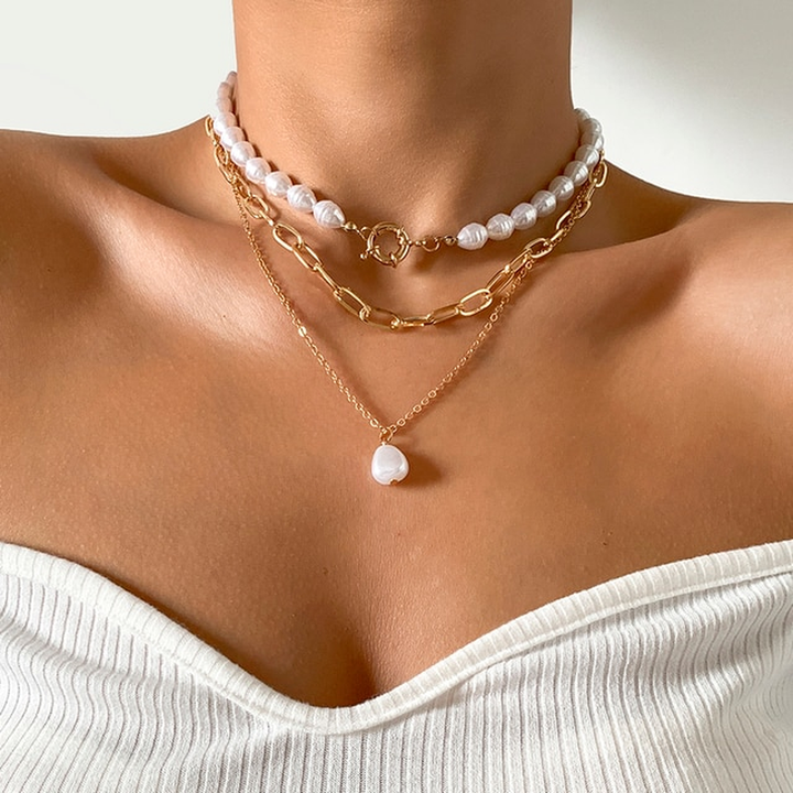 Anita | Vintage Pearl Necklace in Multi-Layer Design